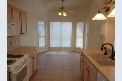 32510 Decker Oaks Drive, Pinehurst, TX 77362 - Photo 5