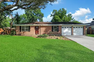1711 Pecan Ln, Stafford, TX 77477 - Photo 1