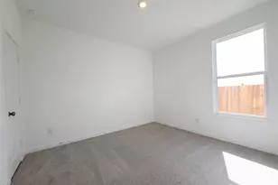 2047 Emerald Lk Trl, Dayton, TX 77535 - Photo 11