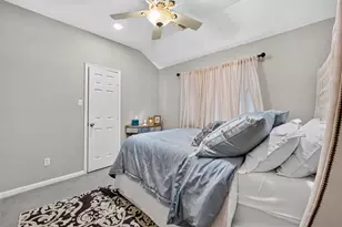 1802 Pepper Tree Ct, Sugar Land, TX 77479 - Photo 33