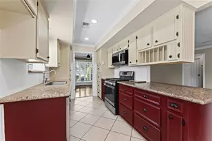 3202 Greenham Ct, Spring, TX 77388 - Photo 9