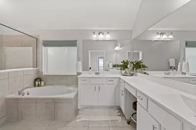 27926 Dana Creek Drive, Boerne, TX 78015 - Photo 23