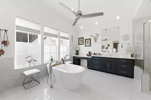 2403 W Kolbe Ln, Houston, TX 77080 - Photo 39