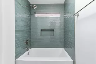 727 Bunker Hill Rd, Houston, TX 77024 - Photo 9