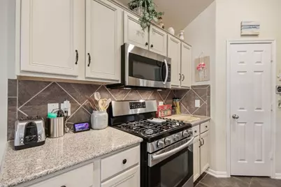 9906 Knob Hollow Way, Conroe, TX 77385 - Photo 9