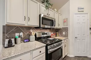 9906 Knob Hollow Way, Conroe, TX 77385 - Photo 9