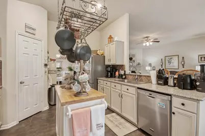 9906 Knob Hollow Way, Conroe, TX 77385 - Photo 11