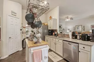 9906 Knob Hollow Way, Conroe, TX 77385 - Photo 11