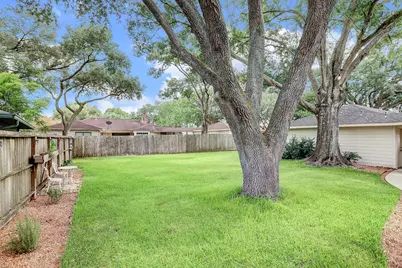 12523 Briar Forest Drive, Houston, TX 77077 - Photo 43