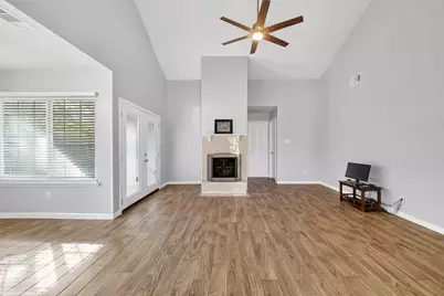 10738 Highland Woods Drive, Sugar Land, TX 77498 - Photo 13