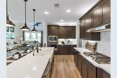11 Shumard Oak Drive, The Woodlands, TX 77375 - Photo 9