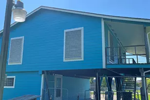 215 12th St St, Dickinson, TX 77539 - Photo 5