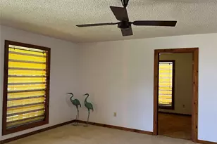 215 12th St St, Dickinson, TX 77539 - Photo 21