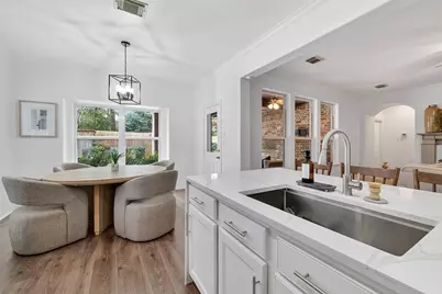 66 S Longsford Circle, The Woodlands, TX 77382 - Photo 21