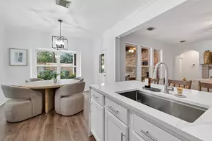 66 S Longsford Cir, The Woodlands, TX 77382 - Photo 21