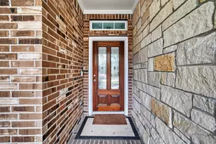 66 S Longsford Cir, The Woodlands, TX 77382 - Photo 3