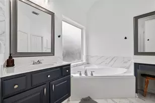 66 S Longsford Cir, The Woodlands, TX 77382 - Photo 45