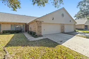 911 Woodfern Glen Ln, Pearland, TX 77584 - Photo 1