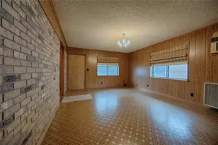 701 Herder Ave, Schulenburg, TX 78956 - Photo 31