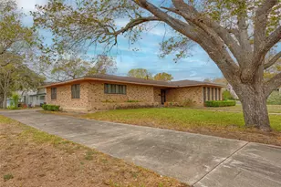 701 Herder Ave, Schulenburg, TX 78956 - Photo 3