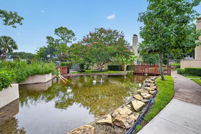 9435 Pagewood Lane, Houston, TX 77063 - Photo 39
