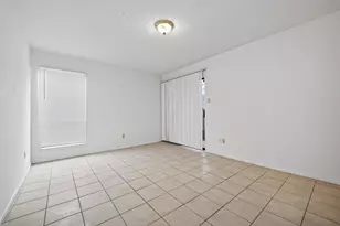 9435 Pagewood Ln, Houston, TX 77063 - Photo 23