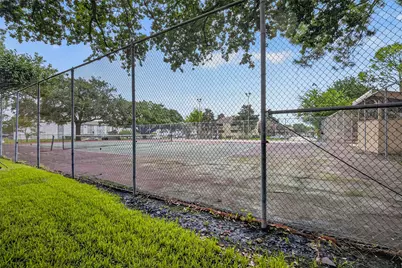 9435 Pagewood Lane, Houston, TX 77063 - Photo 43