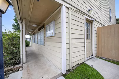 9435 Pagewood Lane, Houston, TX 77063 - Photo 37