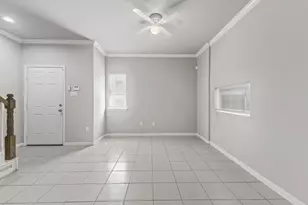 7903 Moon Beam St, Houston, TX 77088 - Photo 5