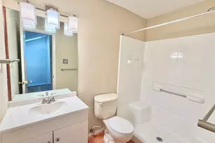 7936 Ellinger Ln, Houston, TX 77040 - Photo 13