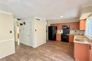 7936 Ellinger Ln, Houston, TX 77040 - Photo 5