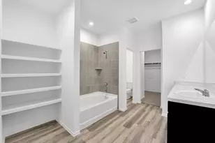 1835 Evening Vis Dr, Houston, TX 77067 - Photo 5