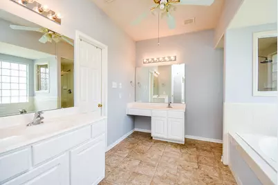 3918 Austin Lake Court, Pearland, TX 77581 - Photo 9