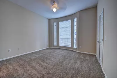 1901 Post Oak Park Drive #13303, Houston, TX 77027 - Photo 5
