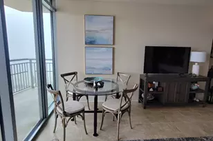 801 E Beach Dr, Galveston, TX 77550 - Photo 9