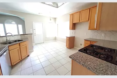 2707 Sun Beam Court, Pearland, TX 77584 - Photo 5