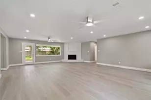 214 Whispering Oaks Dr, Seabrook, TX 77586 - Photo 19