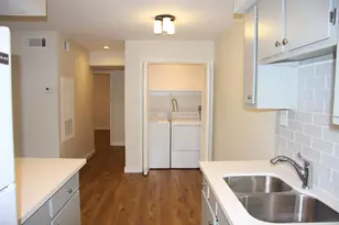 2750 Holly Hall St, Houston, TX 77054 - Photo 3