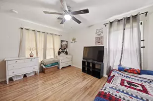 413 3rd St, Somerville, TX 77879 - Photo 33