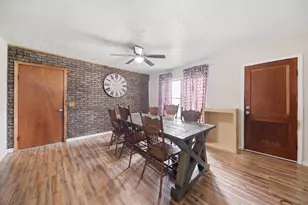 413 3rd St, Somerville, TX 77879 - Photo 5