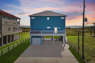 112 Ocean Shore Dr, Crystal Beach, TX 77650 - Photo 37