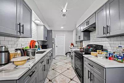 1446 Castle Glen Drive, Houston, TX 77015 - Photo 19