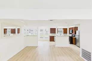 9526 Meadowcroft Dr, Houston, TX 77063 - Photo 3