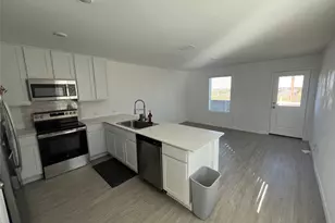 520 Commander Abbott Dr, Jarrell, TX 76537 - Photo 7