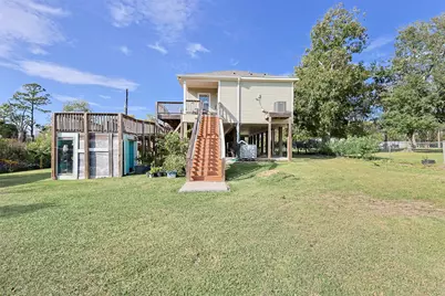 9810 Oak Leaf Drive, Baytown, TX 77521 - Photo 25