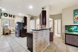 5102 Espuela Ln, Baytown, TX 77521 - Photo 9