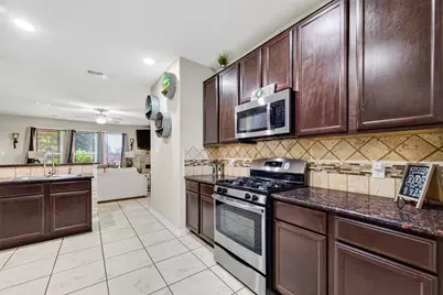 5102 Espuela Lane, Baytown, TX 77521 - Photo 15