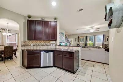 5102 Espuela Lane, Baytown, TX 77521 - Photo 13