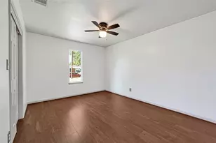 209 W 6th St, Deer Park, TX 77536 - Photo 13