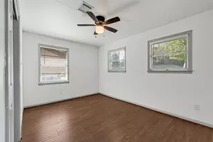 209 W 6th St, Deer Park, TX 77536 - Photo 17